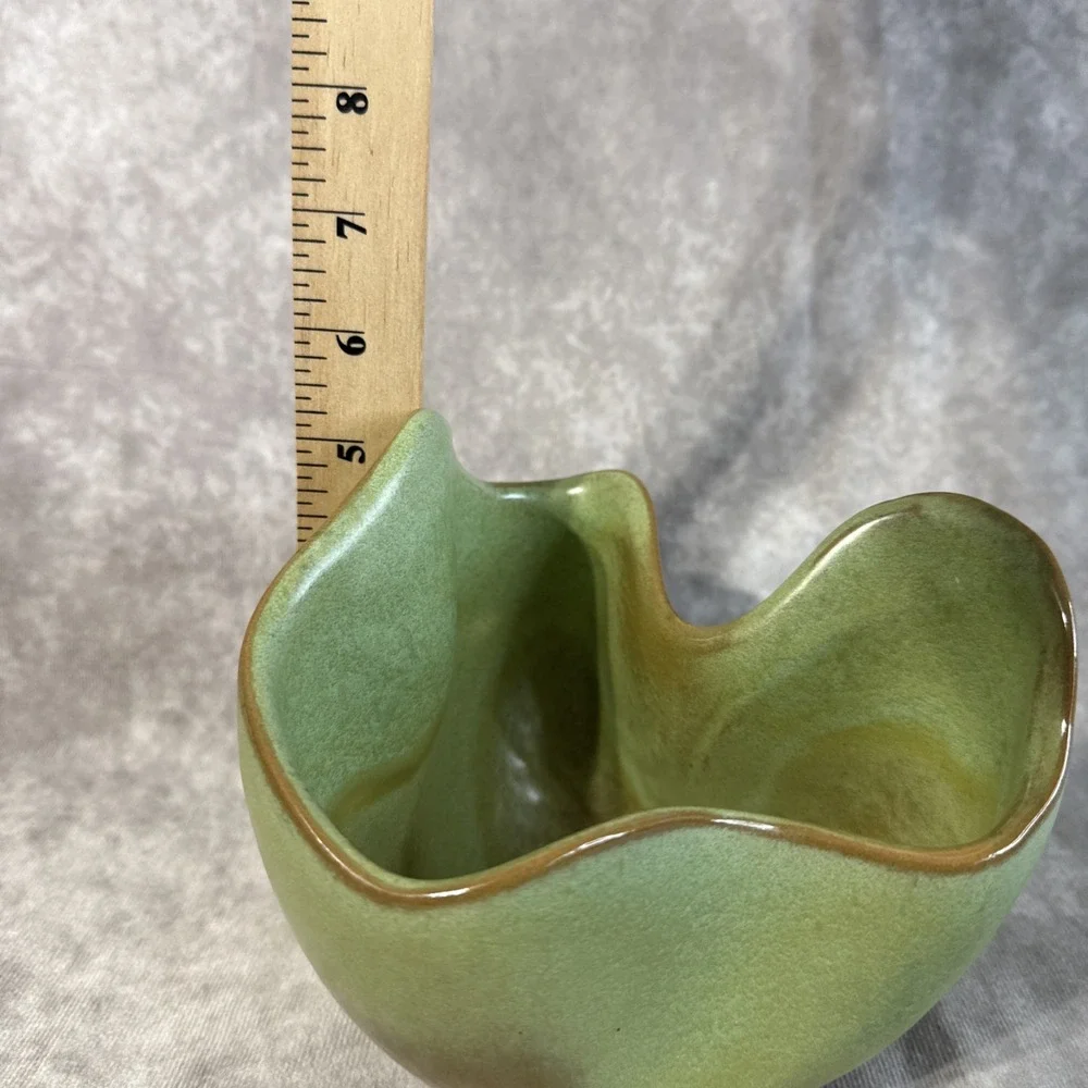 Frankoma Vintage F29 Prairie Green Ceramic free-form vase